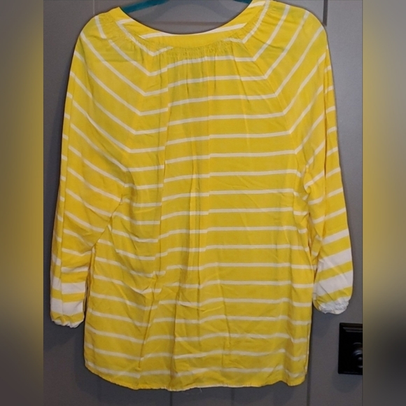 Crown and Ivy blouse - Picture 2 of 3